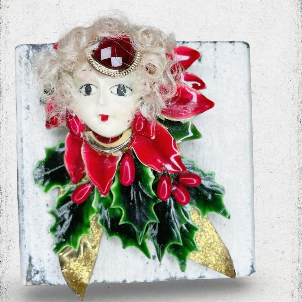 113. Metal Mistletoe Handmade Brooch